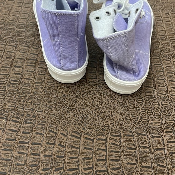 purple high top canvas sneakers size 7.5 ( 38) - Picture 4 of 7